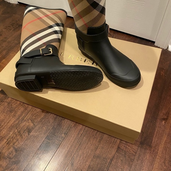 Burberry Shoes - Simeon Vintage Check Moto Rain Boots
